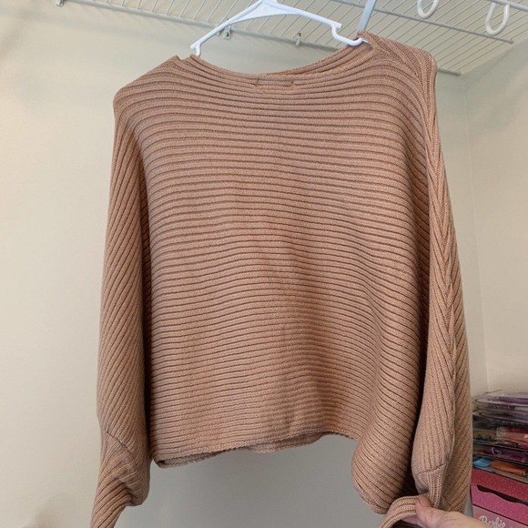C+D+M Sweater-Tan-Small-NWT - Picture 2 of 9